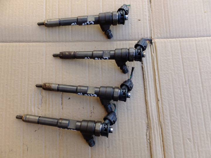 Einspritzdüse renault clio IV 1,5 dci 0445110652 8201453073