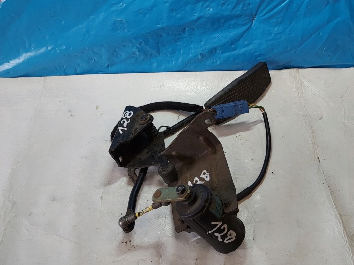 pedala gasa OPEL VECTRA B 0281002296