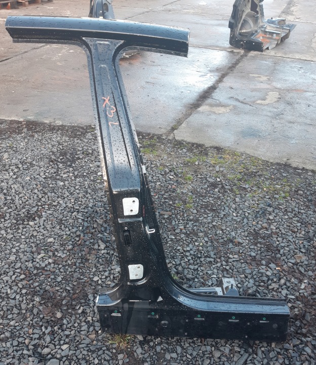 BMW X3 E83 Oszlop küszöb jobb eleje 475/9