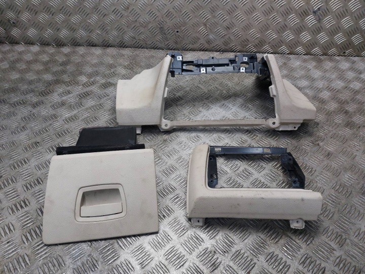 DOL of the dashboard KOKPITU passenger compartment BMW F01 UK 9170411 9143953 9123823 9220832