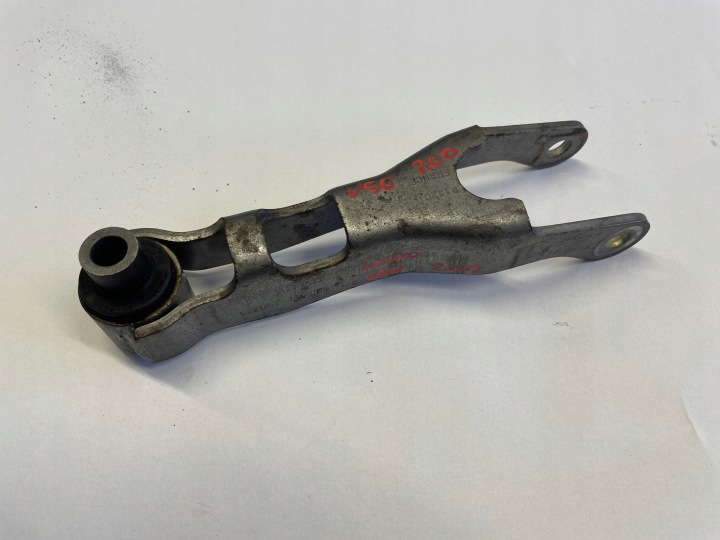VOLVO V50 2.0D Supporto Supporti motore usato 31277572