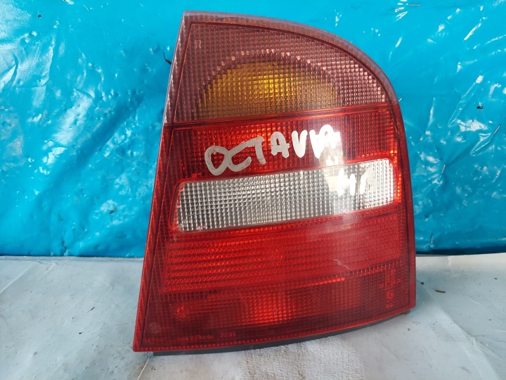FANALE FARO OCTAVIA e HB 1U6945112 Destra posteriore