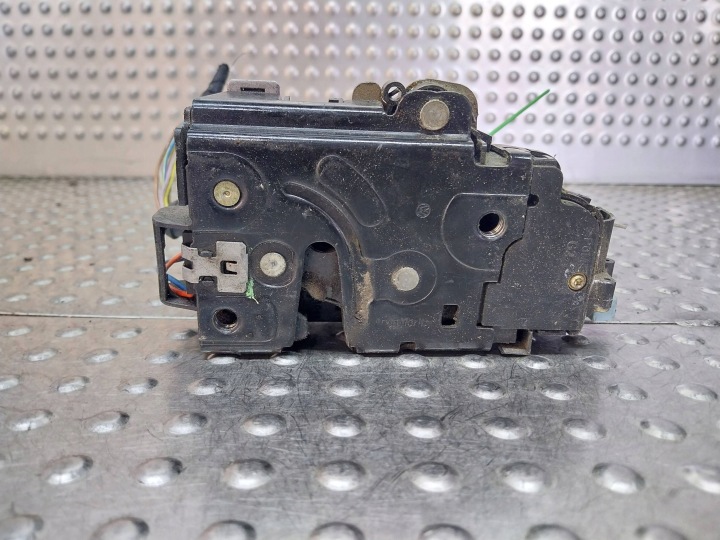 de la Serrure Portière Avant Gauche 3D1837015 VW TOURAN et 1T0 GOLF V OCTAVIA II 9 Pin