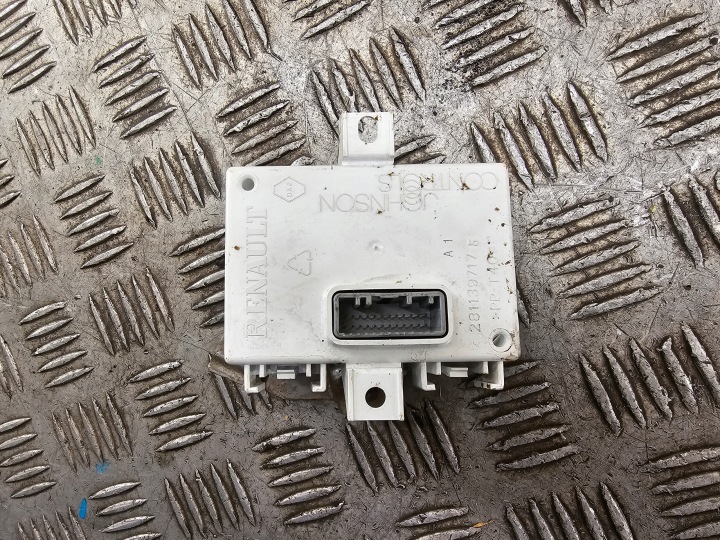 modul der Navigation 283467680R RENAULT CLIO IV