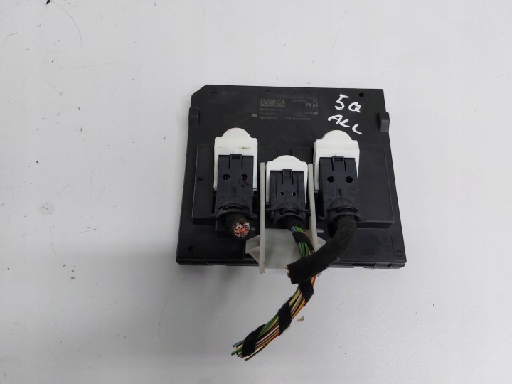 VW GOLF VII OCTAVIA III LEON III AUDI A3 8V comfort control unit 5Q0937084AC