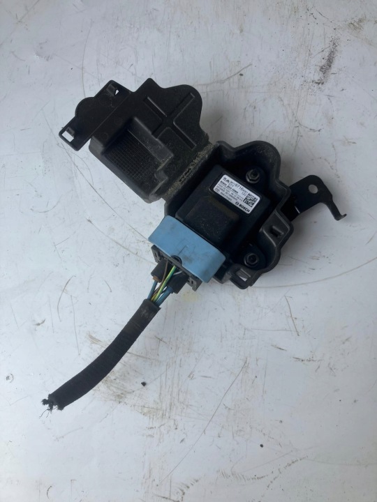 module START STOP holder connecting spoiler PEUGEOT 208 9677871680
