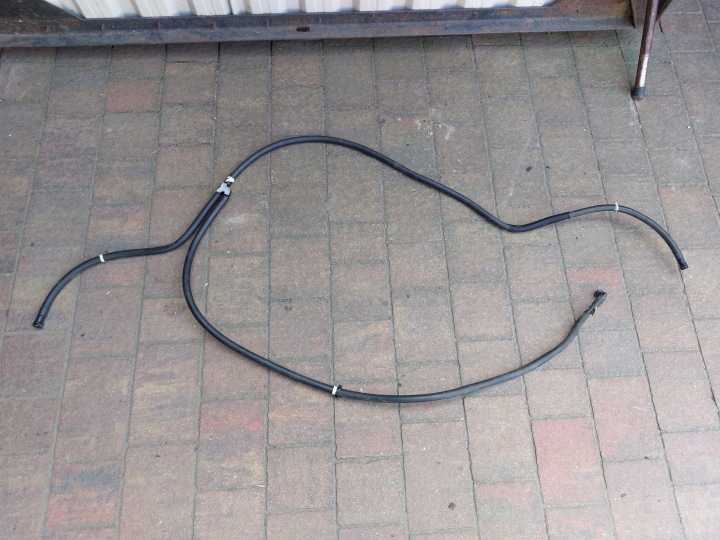 prijenos SPRYSKIWACZAY ASTON MARTIN VANTAGE 17r 6G33-13C100-BA