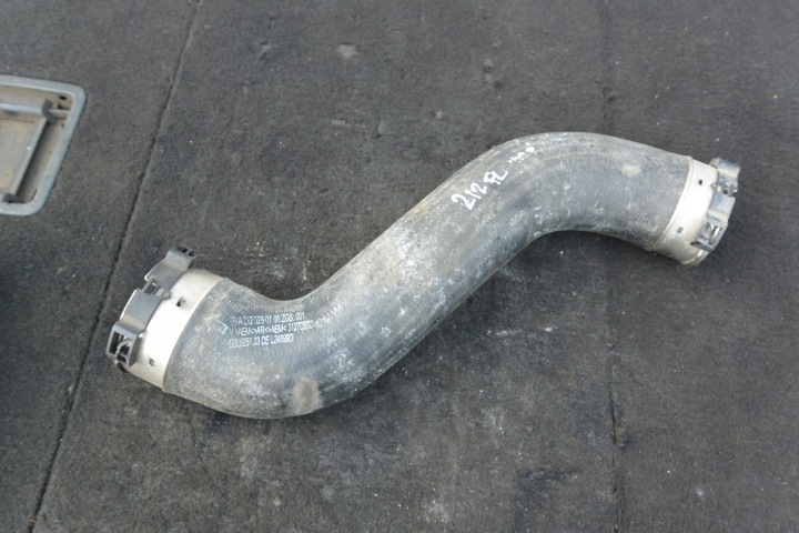 Tubazione tubo flessibile radiatore intercooler MERCEDES-BENZ E-KLASA W212 2.2 CDI