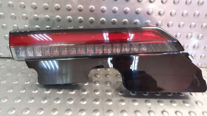 light rear part right VOLVO C40 to the bonnet 21- 32365673