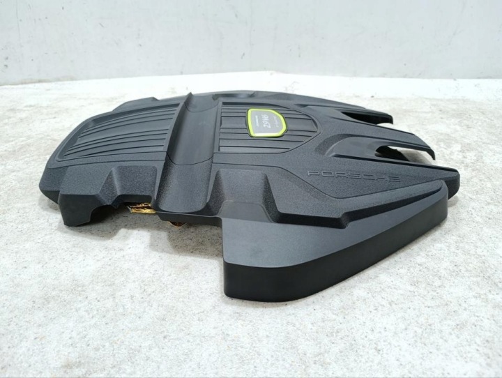 Engine cover 971103925 Porsche PANAMERA 2018 7