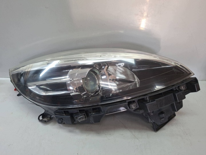 fanale faro anteriore destro 260106928R RENAULT SCENIC III LIFT 2013