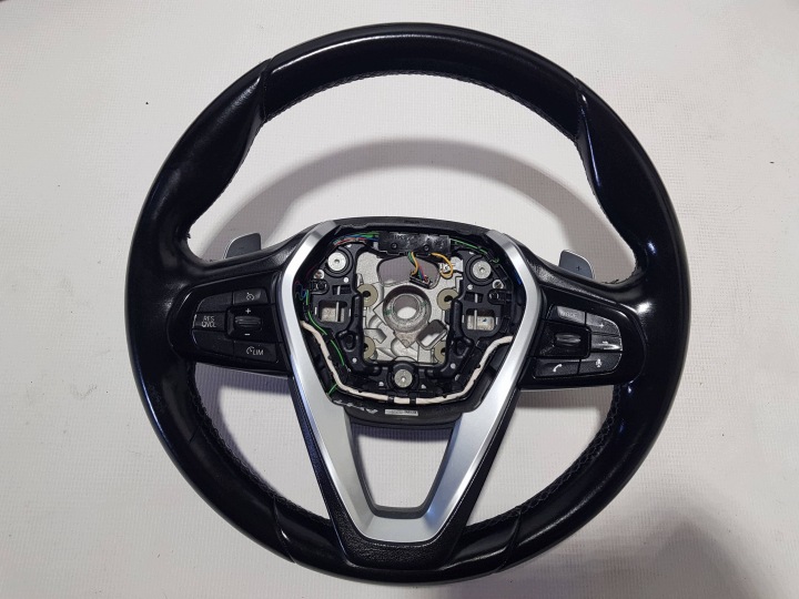 kormány BMW 5 G30 G31 G32 G38 LOPATKI KOMPLETNA