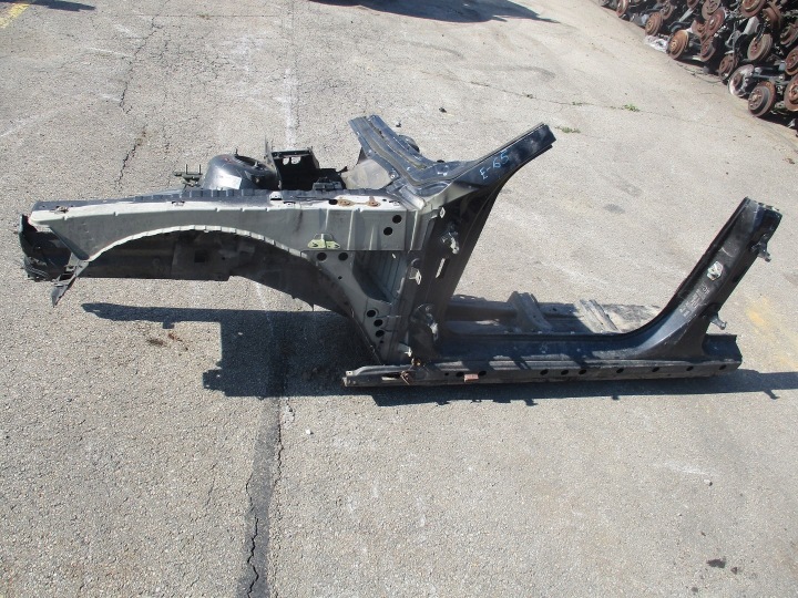 Longeron quart droite gauche BMW 7 E65 Gauche