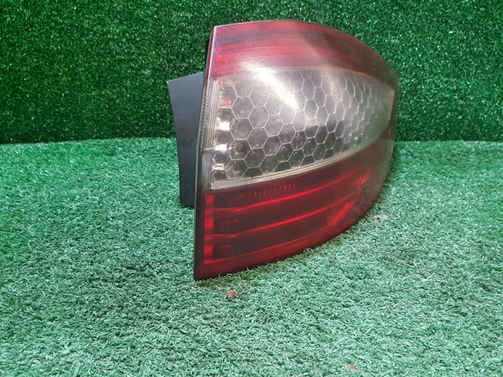 Licht rechts hinten FORD MONDEO MK 4 7S71-13404-B