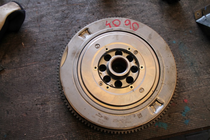 4090. zamajac JAGUAR RANGE ROVER N6P3-6477-AC