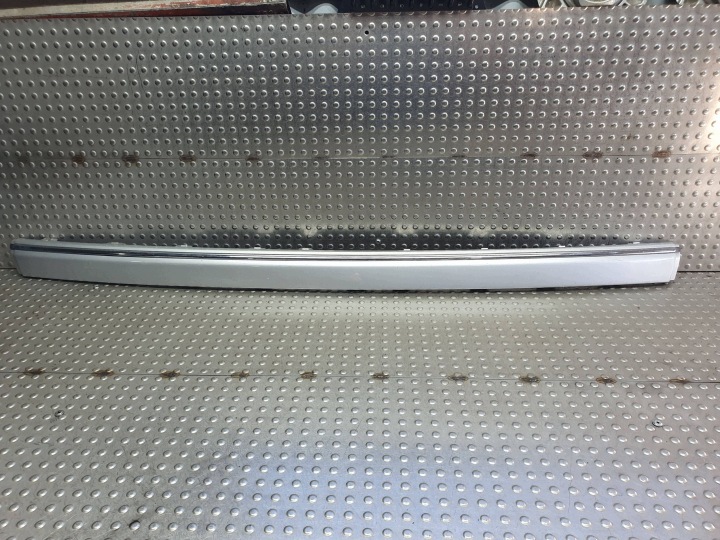 lajsna branika stražnji dio CHROM A2038852921 MERCEDES c-klasa W203