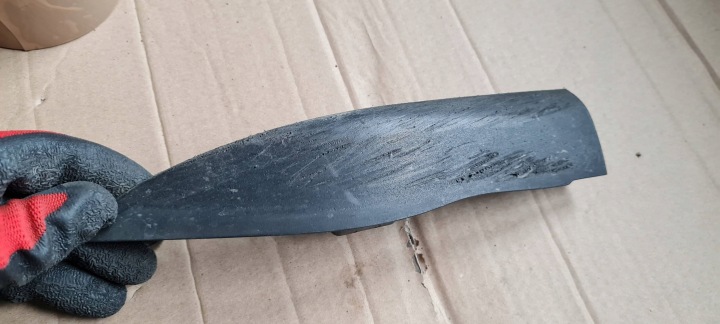 S4 B9 8W A4 SPOILER krytka NADKOLA pravá předek 8W0853834