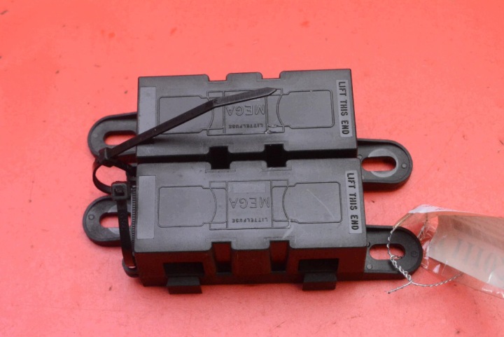 compartment of fuses LAND ROVER RANGE ROVER 4 IV L405 4.4 SDV8 339 KM 12