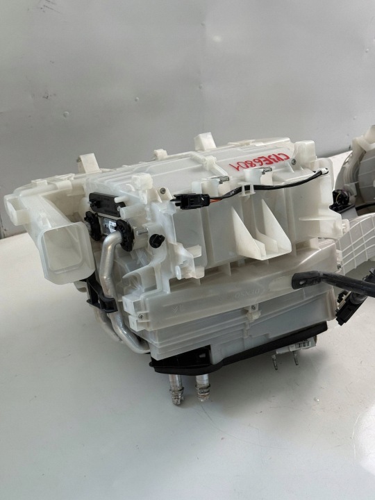 BODY/MPV 9836407680 1.5L diesel 75 kW 12