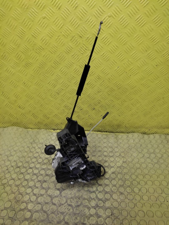 MERCEDES B classe W245 de la serrure portière gauche arrière 1697302135