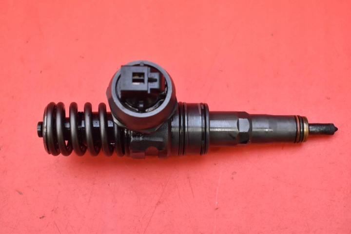 Einspritzdüse Einspritzdüse 0414720334 038130073BP SEAT IBIZA 4 IV 6J 1.4 TDI 80 KM