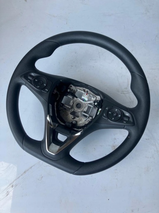 lenkrad MULTIFUNKCJA CORSA F BDB
