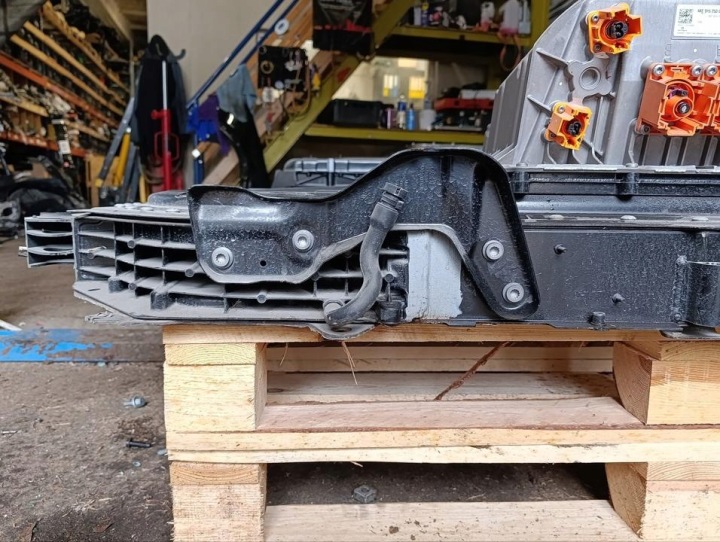 Baterija 4KE971243A Audi Q8 e-tron 2024 10
