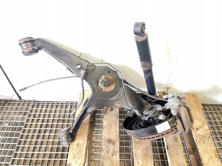Achsschenkel Radnabe Radlager Achsträger rechts heck komplet VW T6 2015- 7E0501413A