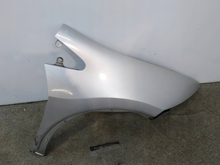 blatník pravý předek SREBRNY Honda Civic VIII (2006-2011)