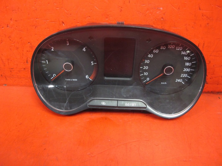 VW POLO V 6R 1.6 TDI quadro strumenti TACHIMETRO contagiri OROLOGIO EU 6R0920861C