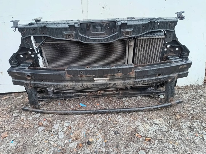 HYUNDAI I40 1,7CRDI front tension belt sider KOMPLET of radiators 2011