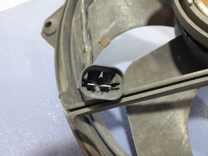 PEUGEOT 307 1.6 HDI KOHÄSIONSVENTYLATOR 2 PIN 4