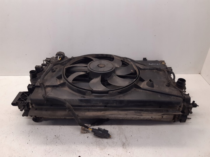 Radiatore / Raffreddatore klimatyzacja Acqua radiatore intercooler VENTOLA 13267647 Opel Astra J