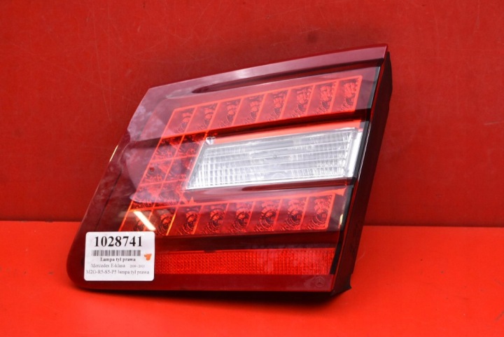 Licht rechts heck hinten LED MERCEDES E-KLASA W212 KOMBI 09-13