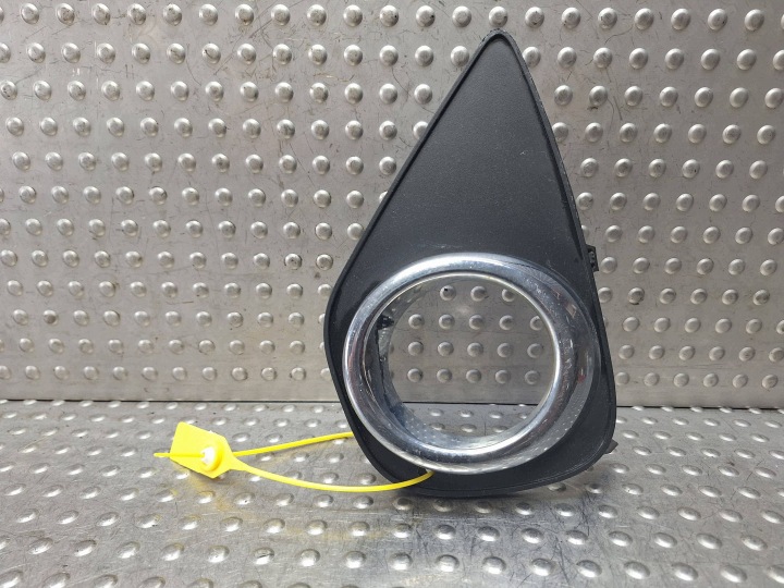 griglia Copri fendinebbia sinistra TOYOTA YARIS III LIFT 14-17 81482-0D270