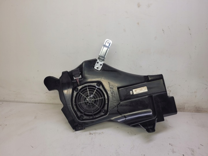 Lautsprecher SUBWOOFER subwoofer bassbox türlautsprecher AUDI A3 8P 8P4035382C BOSE
