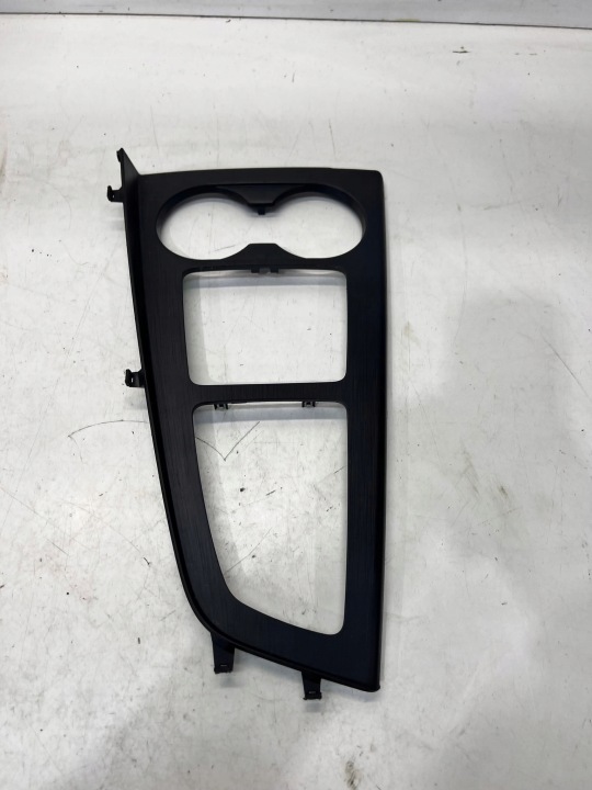 Châssis DEKOR Console TUNELU SRODKOWEGO AUDI A4 B9 8W2864241A