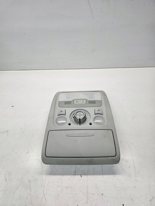 FEUX PHARE OSWIETLENIE CABINE SOUS TOIT OUVRANT AUDI A4 A5 8T0947135E T64