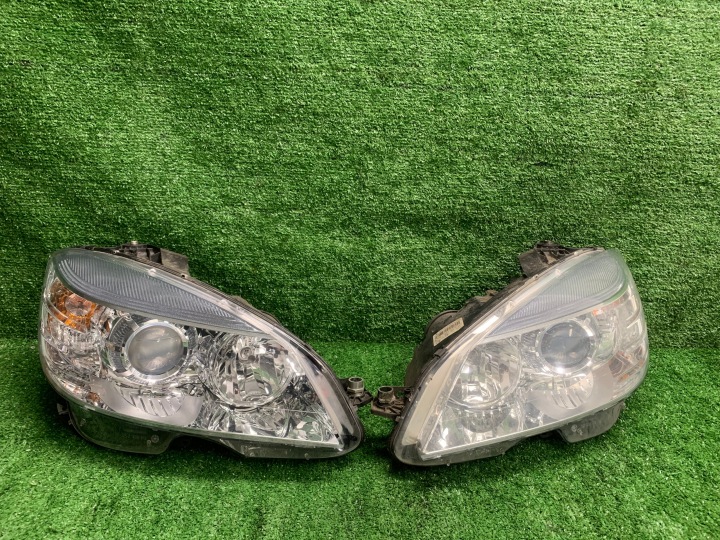 REFLEKTOR rechts rechts links links Licht vorne EUROPA MERCEDES C-KLASA W204
