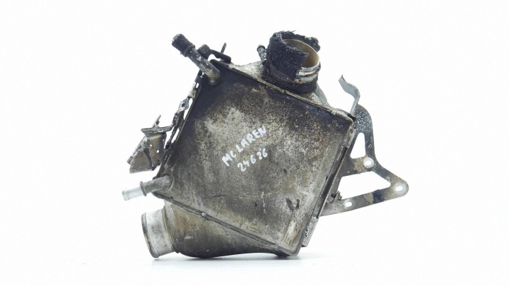 WYMIENNIK CIEPLA intercooler WODNY MCLAREN 570S 3.8 TT 13F0303CP