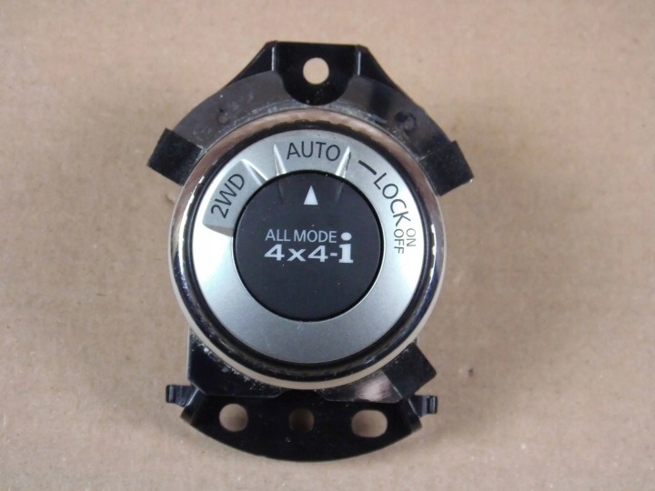 Nissan X-Trail T32 panel switch napedow 969U74CE2A