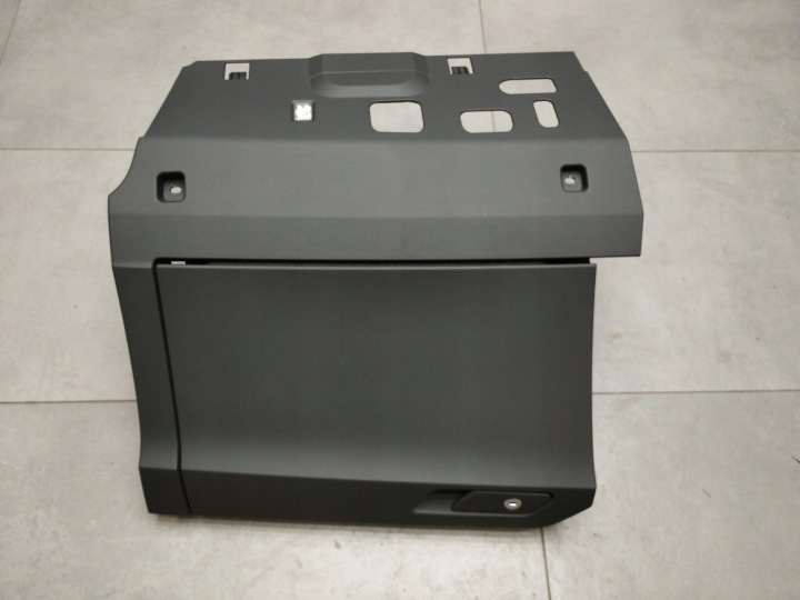 Audi Q3 F3 83a Boîte a gant passager Passegers 83B857035
