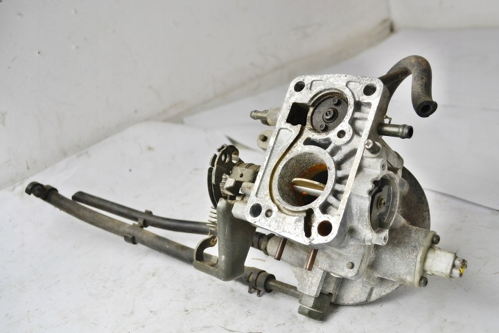 SUZUKI SWIFT GAS 1340071C50 1979300310 6