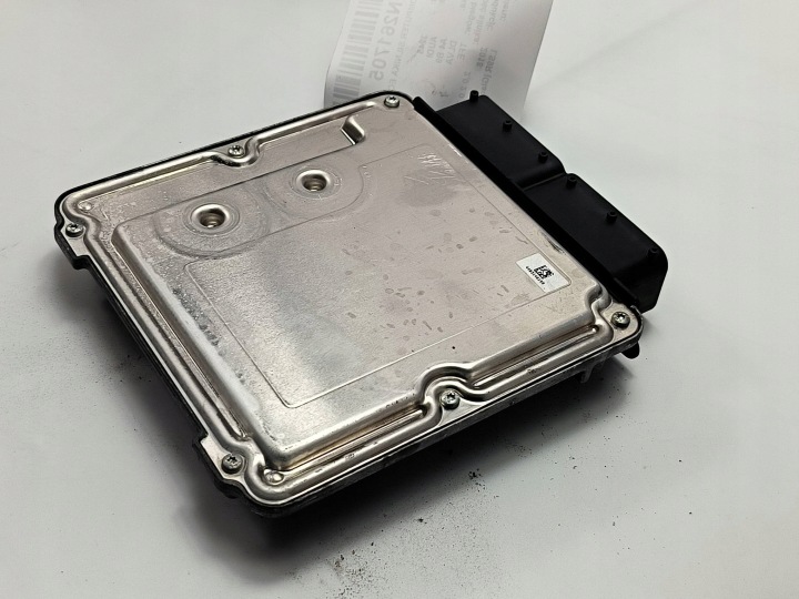számítógép a motrot ECU 06L907309E AUDI A4 B9 S-LINE