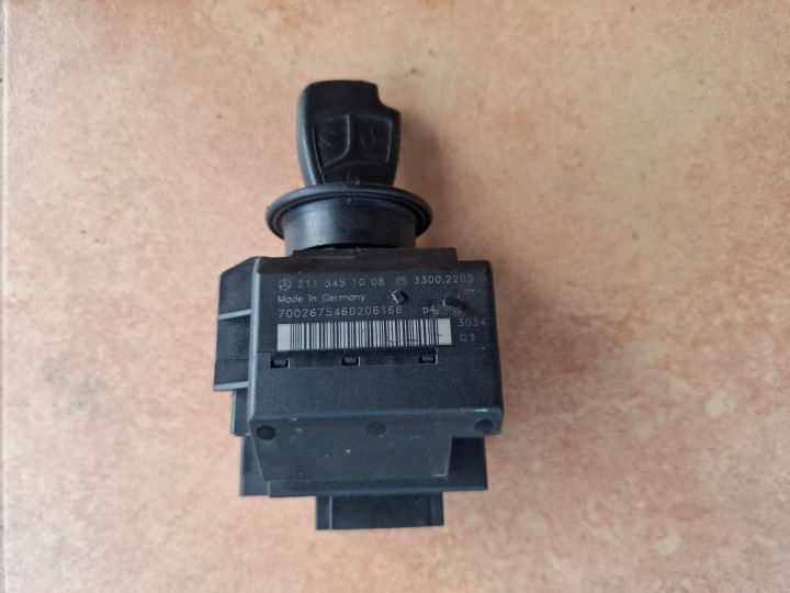 gyújtás kulcs MERCEDES 2115451008