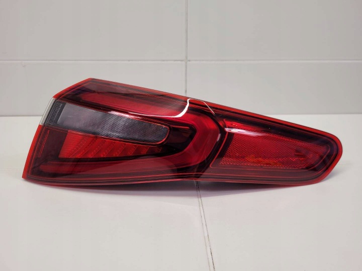 Feux phare Arrière Droit Bouche buse Alfa Romeo Stelvio 2017 20790999