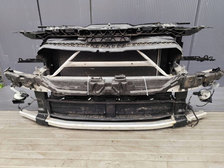 BMW 2 ACTIVE TOURER U06 2.0D Schlossträger Kühler KOMPLET DEMONTAZ