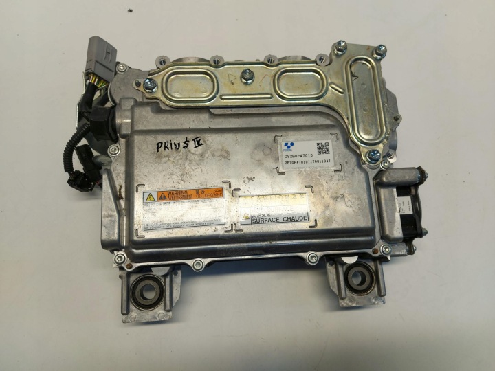 TOYOTA PRIUS IV Inwerter napiecia G92B0-47010