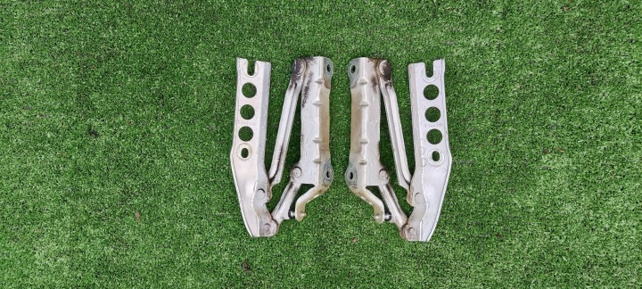 bonnet hinges SKODA FABIA II ROOMSTER 07-15 5J0823302 5J0823301