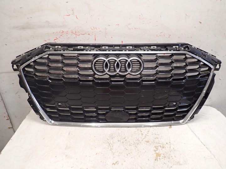 maska AUDI A3 2020- 8Y0853651B